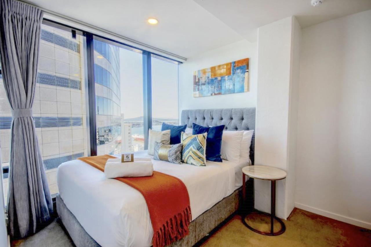 Magnificent Harbour View Skytower View Apartment In Cbd أوكلاند المظهر الخارجي الصورة