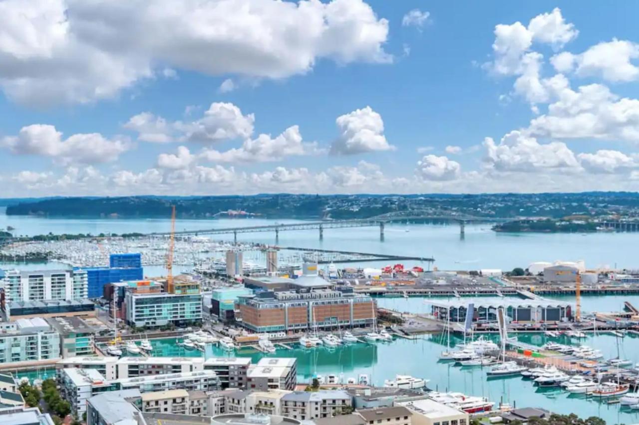 Magnificent Harbour View Skytower View Apartment In Cbd أوكلاند المظهر الخارجي الصورة