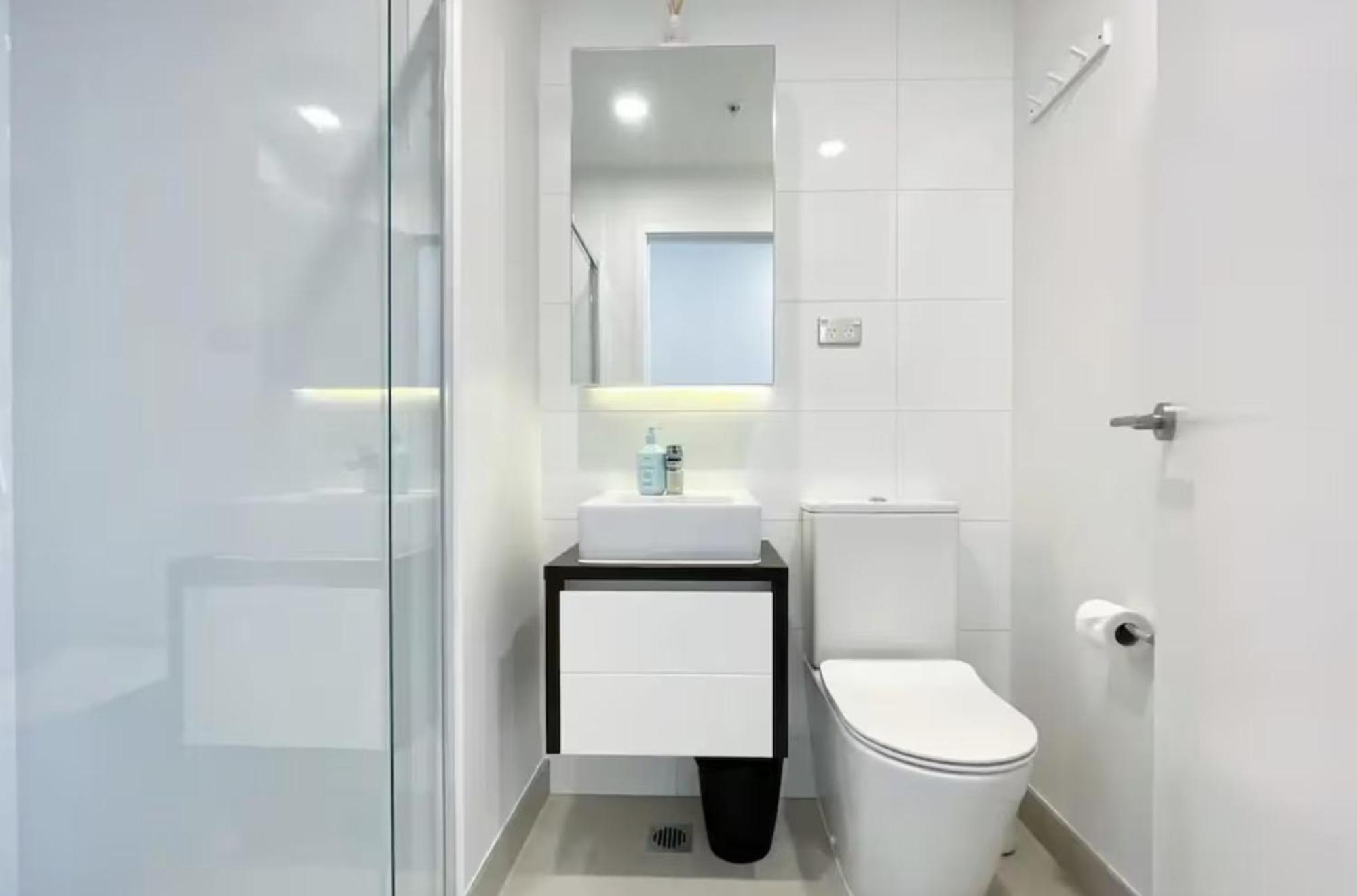 Magnificent Harbour View Skytower View Apartment In Cbd أوكلاند المظهر الخارجي الصورة