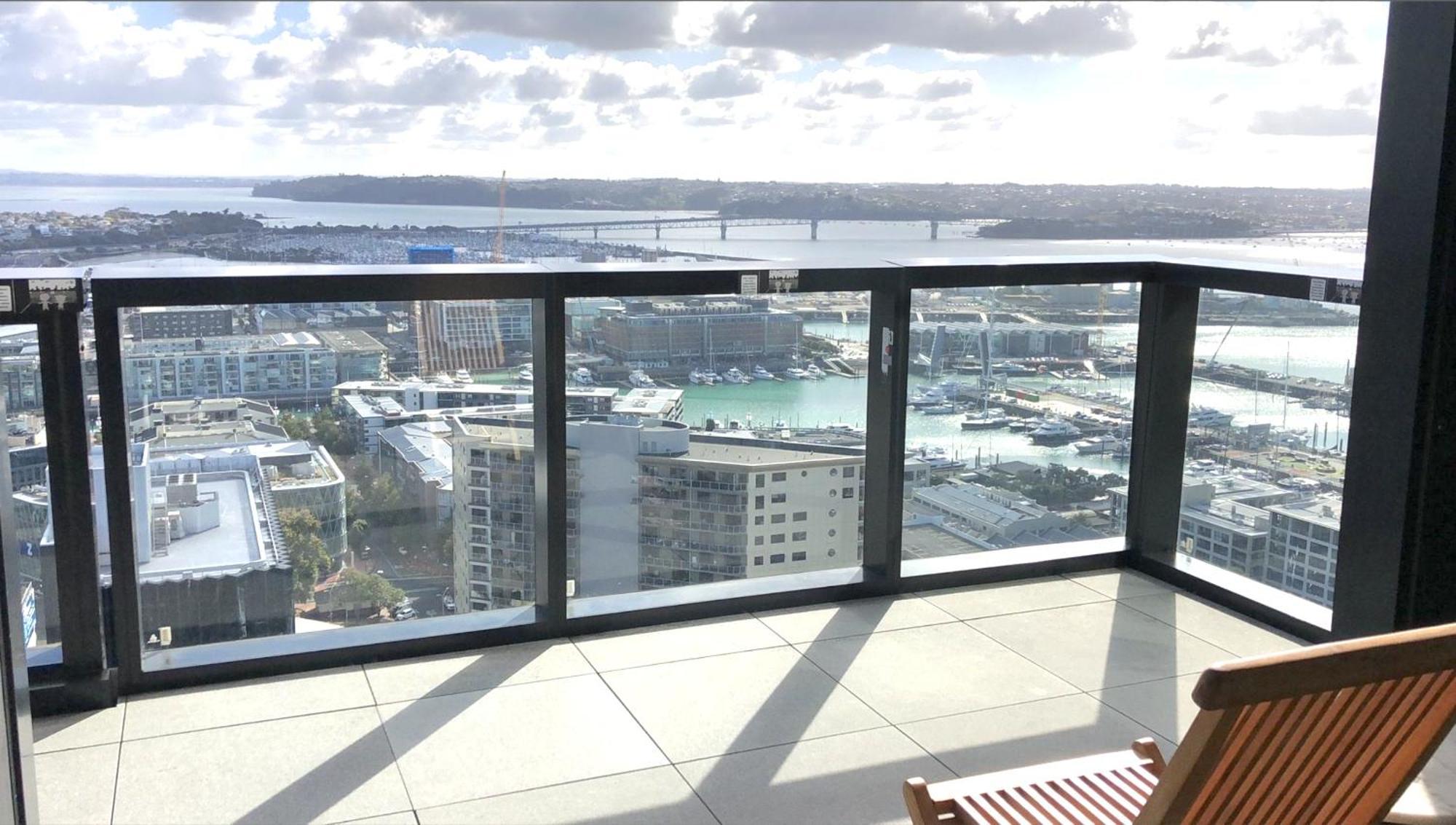 Magnificent Harbour View Skytower View Apartment In Cbd أوكلاند المظهر الخارجي الصورة