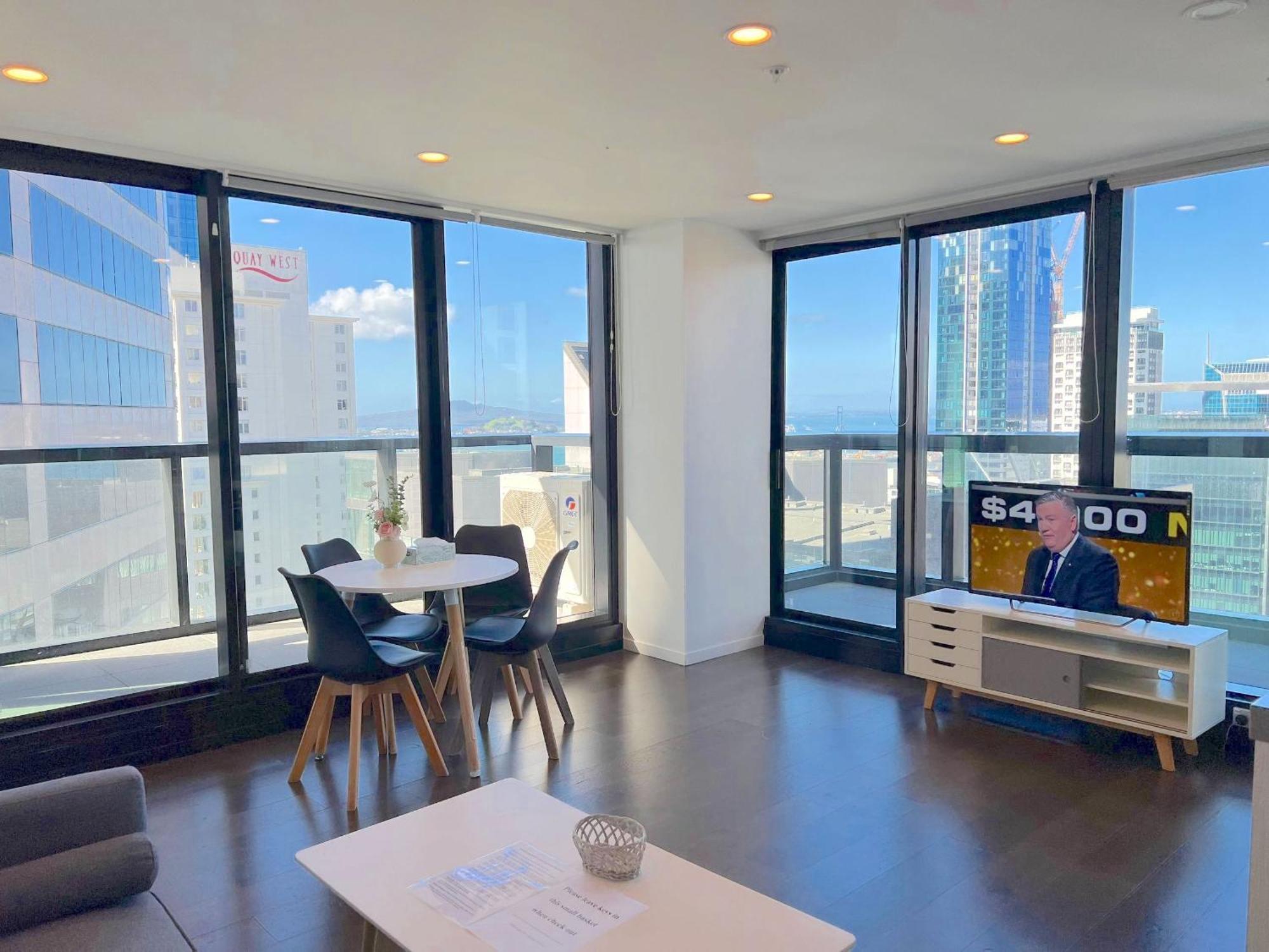 Magnificent Harbour View Skytower View Apartment In Cbd أوكلاند المظهر الخارجي الصورة