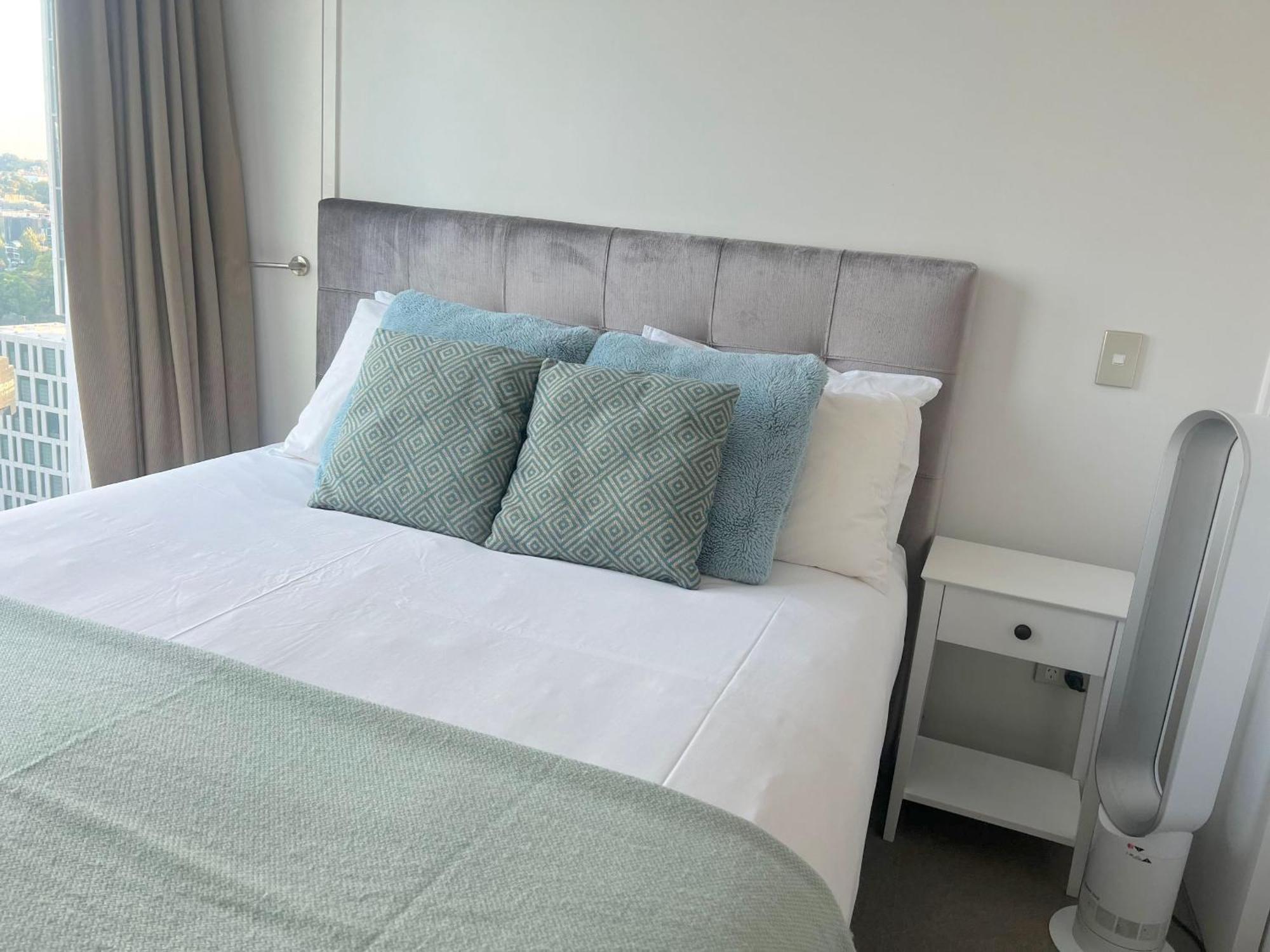 Magnificent Harbour View Skytower View Apartment In Cbd أوكلاند المظهر الخارجي الصورة