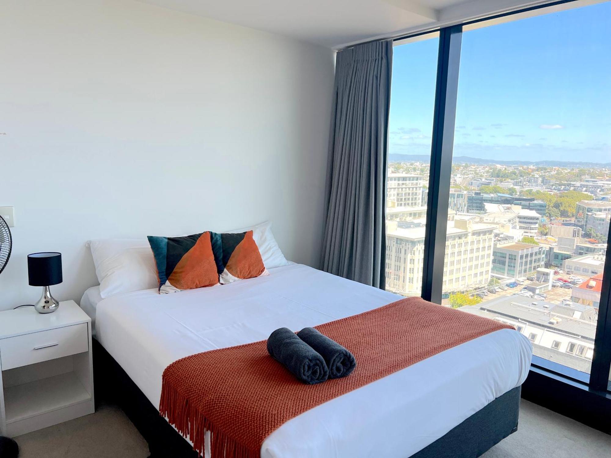 Magnificent Harbour View Skytower View Apartment In Cbd أوكلاند المظهر الخارجي الصورة