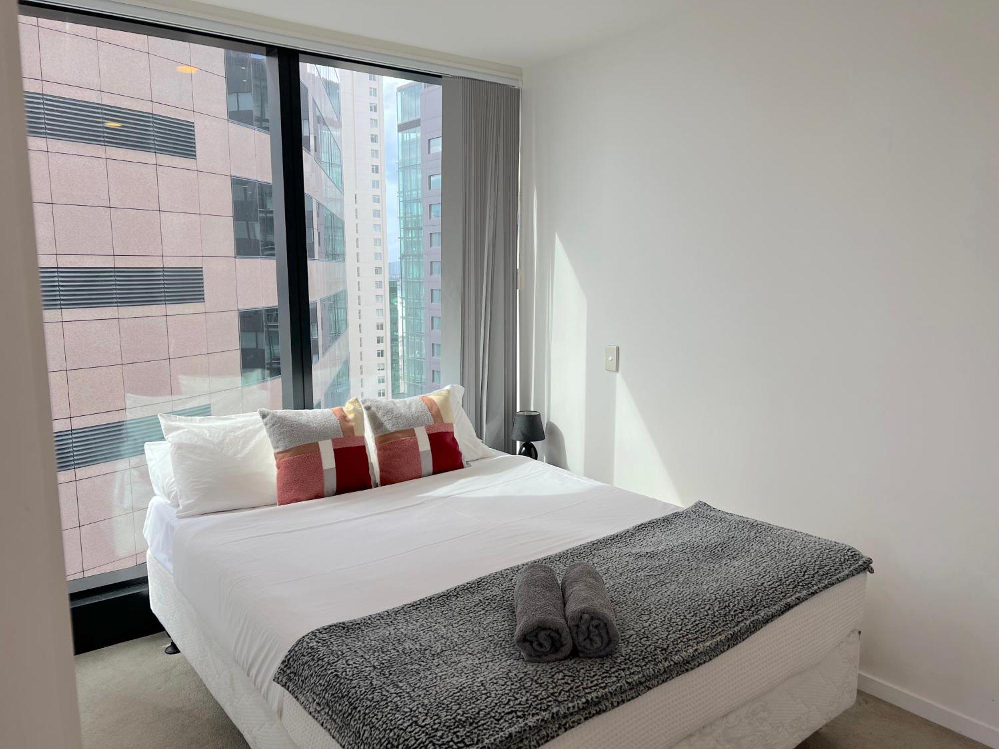 Magnificent Harbour View Skytower View Apartment In Cbd أوكلاند المظهر الخارجي الصورة