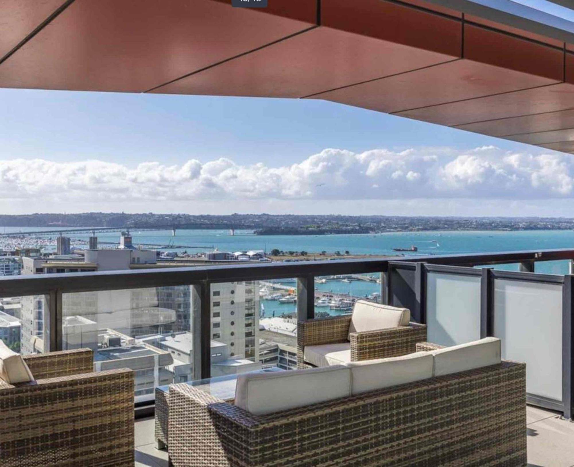 Magnificent Harbour View Skytower View Apartment In Cbd أوكلاند المظهر الخارجي الصورة